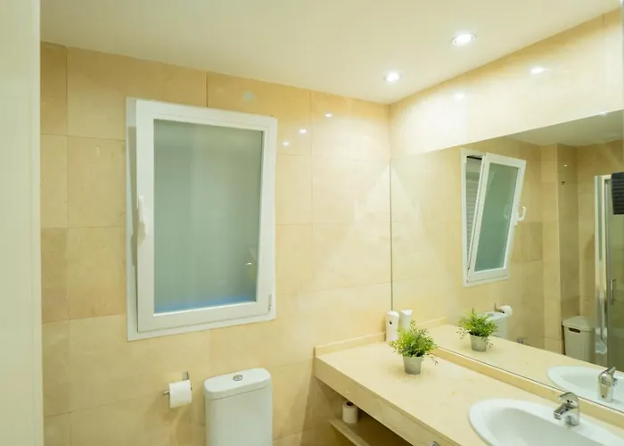 Amplio Apto Centro Vistas Torneria Fjhomefj